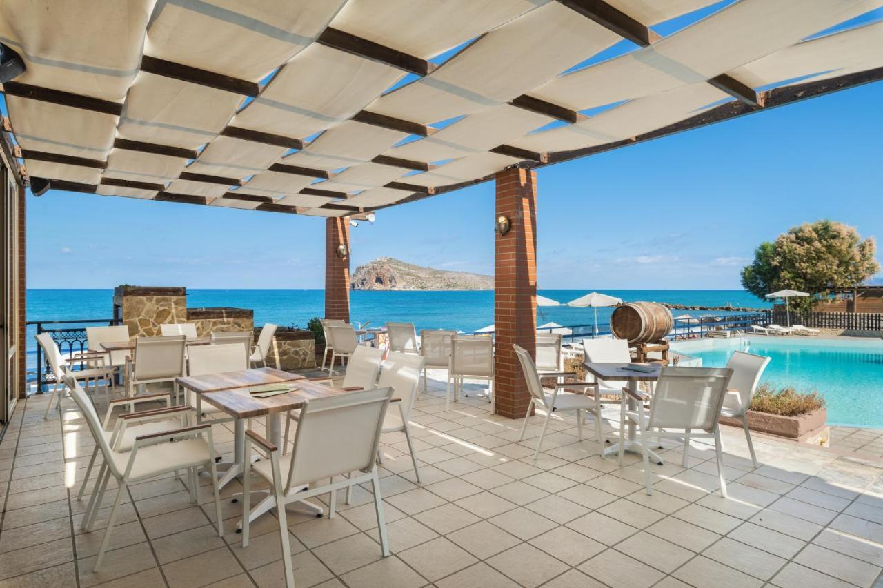 Hotel Haris On The Beach Agia Marina Exteriér fotografie
