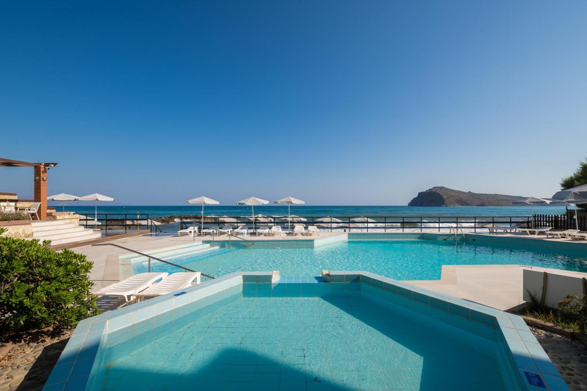 Hotel Haris On The Beach Agia Marina Exteriér fotografie