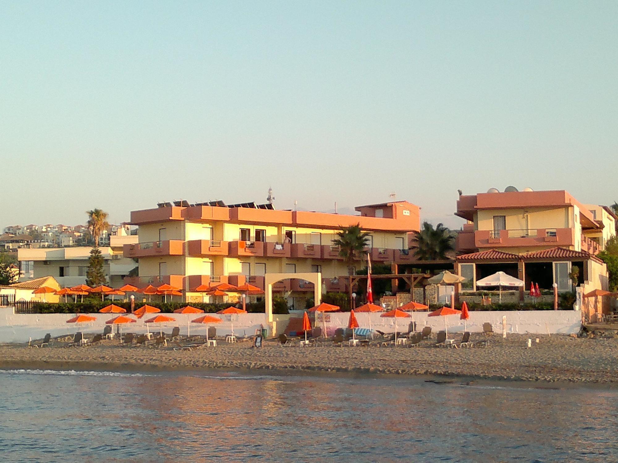 Hotel Haris On The Beach Agia Marina Exteriér fotografie
