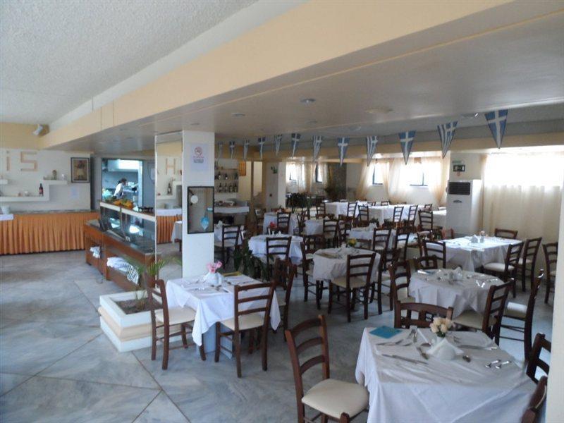 Hotel Haris On The Beach Agia Marina Exteriér fotografie