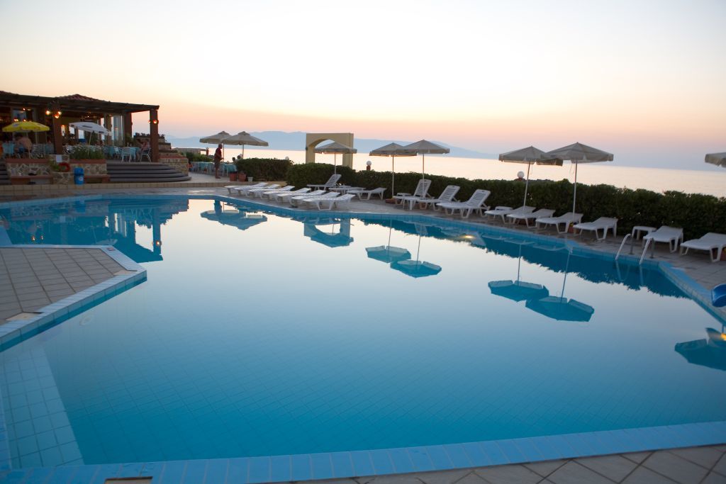 Hotel Haris On The Beach Agia Marina Exteriér fotografie