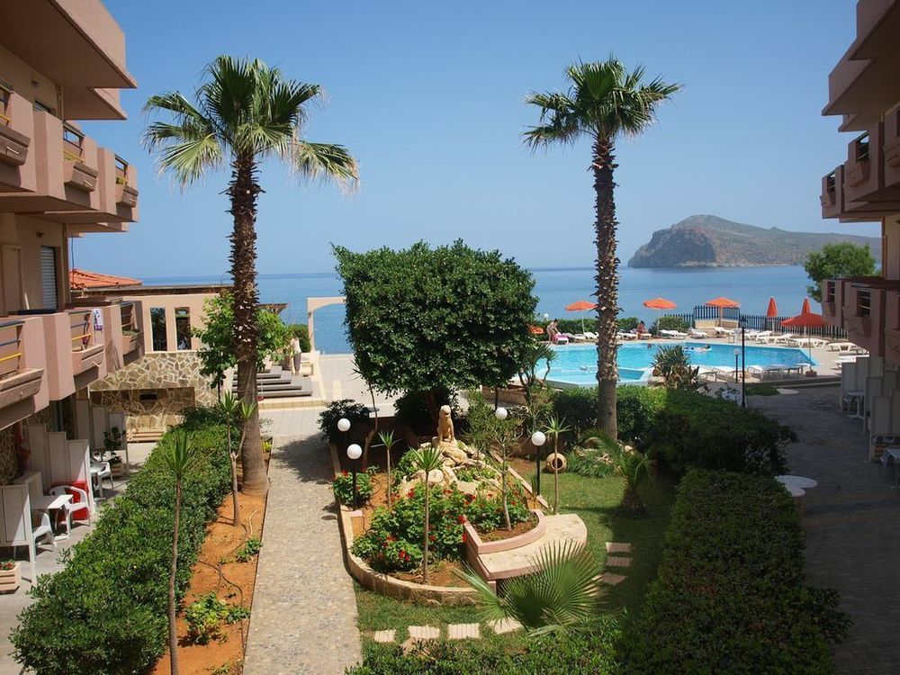 Hotel Haris On The Beach Agia Marina Exteriér fotografie
