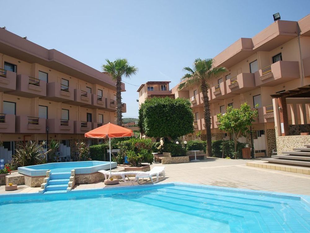 Hotel Haris On The Beach Agia Marina Exteriér fotografie